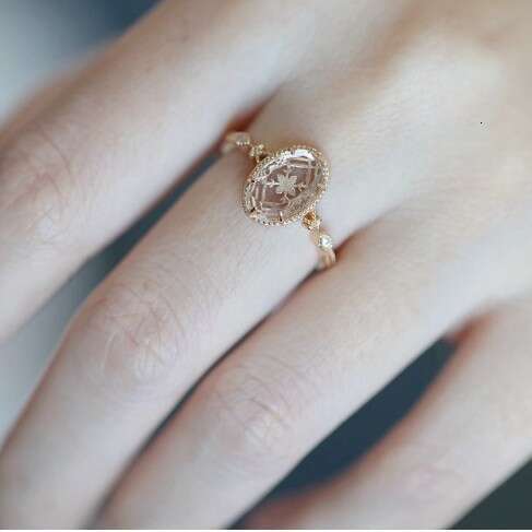 "Mirror Spring Poetry" Exquisite Light Luxury High Imitation Natural White Crystal Luxurious Rose Flower Women's High-end Sense Ring
