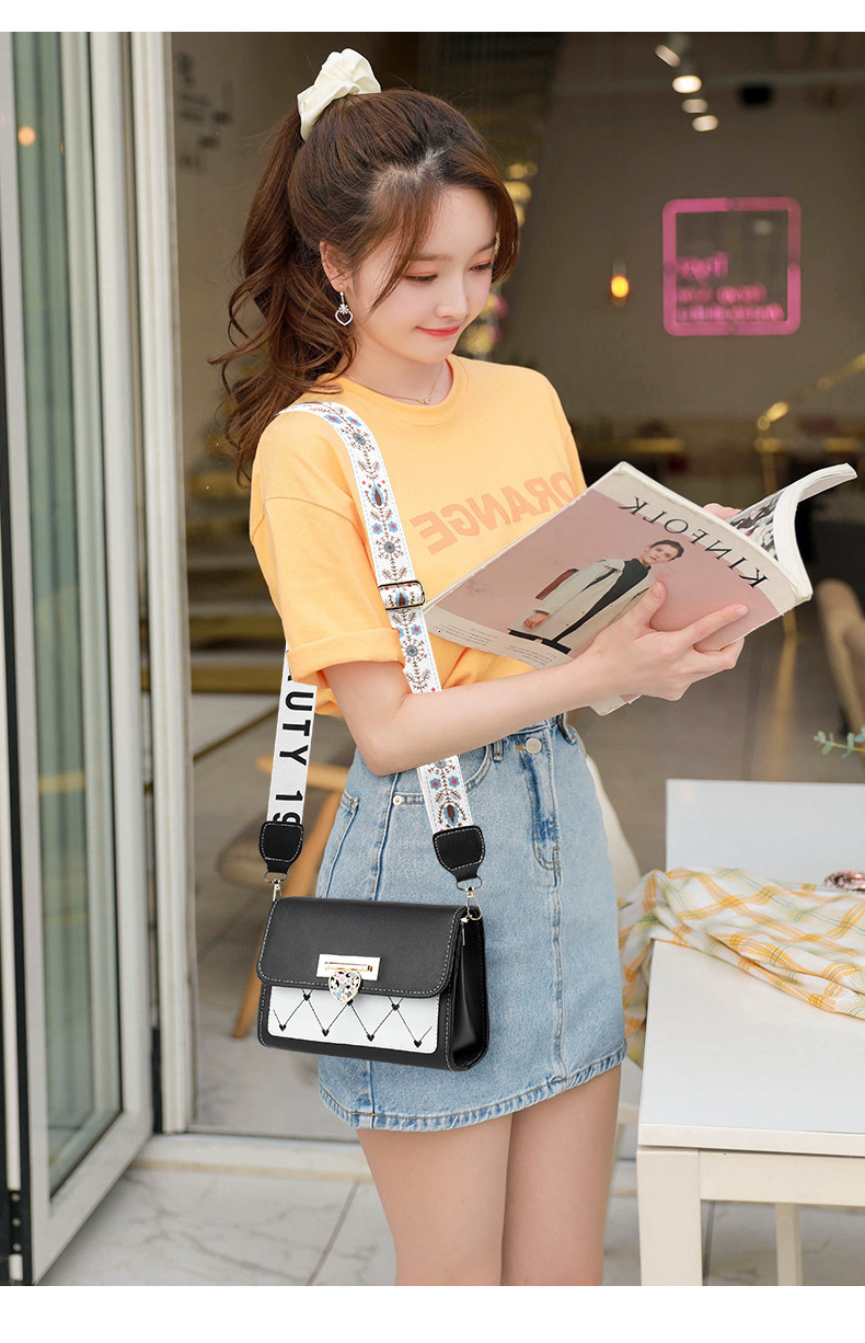 Free Shipping 2025 New Designer Bag Fashionable One Shoulder Phone Bag Multifunctional Leisure High-quality Shopping Bag Trendy Heart Lock Buckle Wome