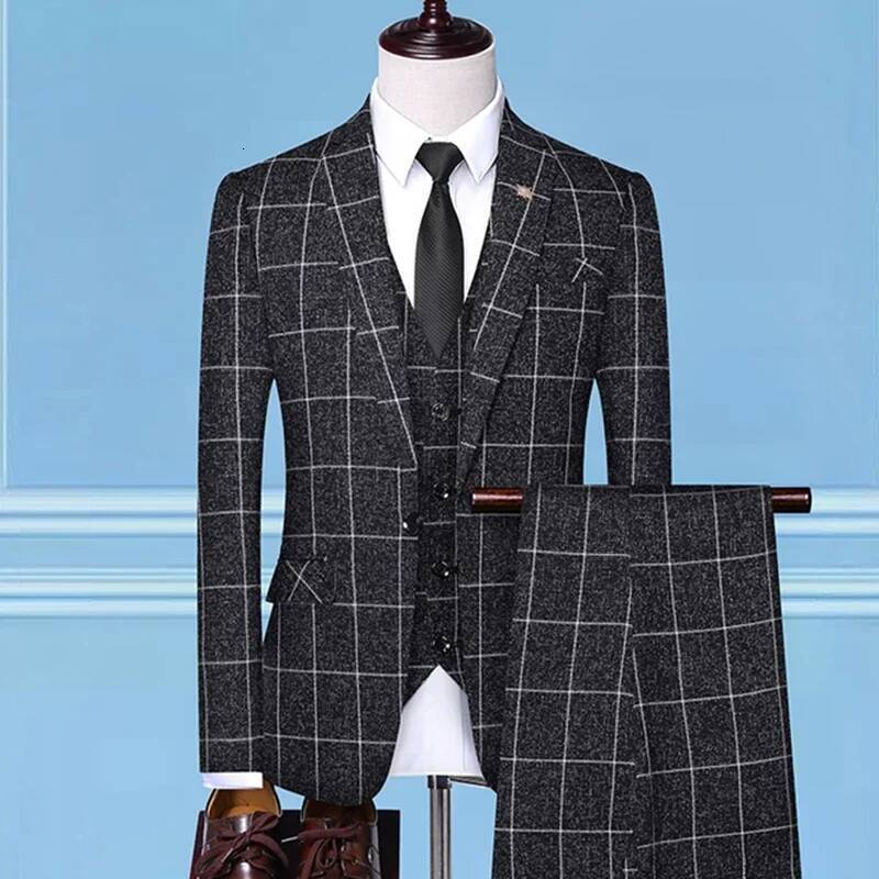 3 Pieces British Style Men Plaid Vest Blazer Pants Set / Male Fashion High End Slim Wedding Banquet Business Suit Jacket Coat