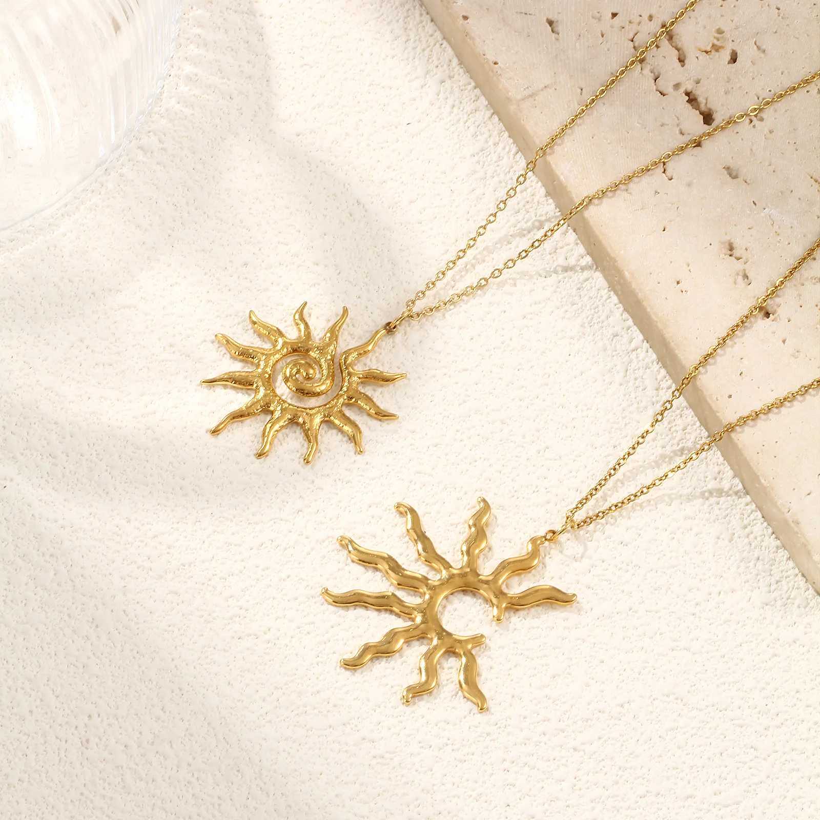 1pc New 304 Stainless Steel Sun Pendant Necklace With Cross Chain 18K Gold Plated Lobster Clasp Necklace Women Jewelry 45cm+5cm W250618
