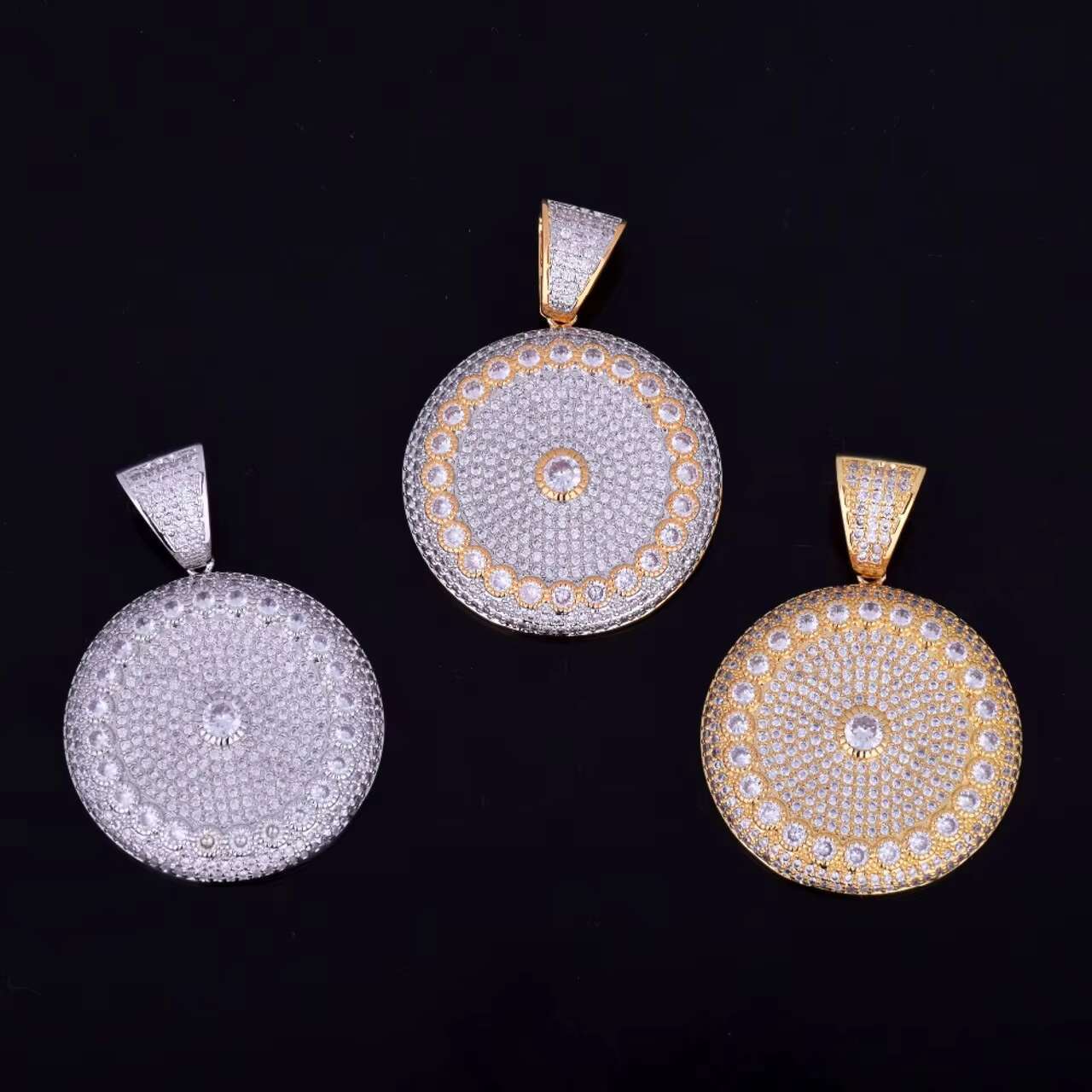 New Arrival Big Boy Hip Hop Style Moissanite Necklace 18K Gold and .925 Silver Round Solitaire Medallion Pendant