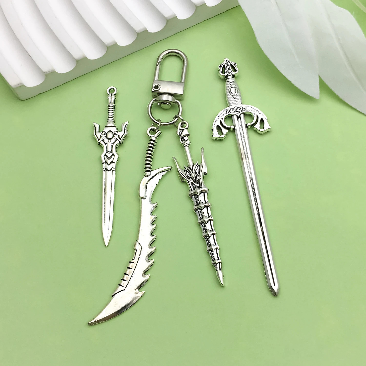 20pcs Vintage Sword n Charms Alloy Weapon Pendants for DIY Bracelet Necklace Jewelry Making Accessories 250609