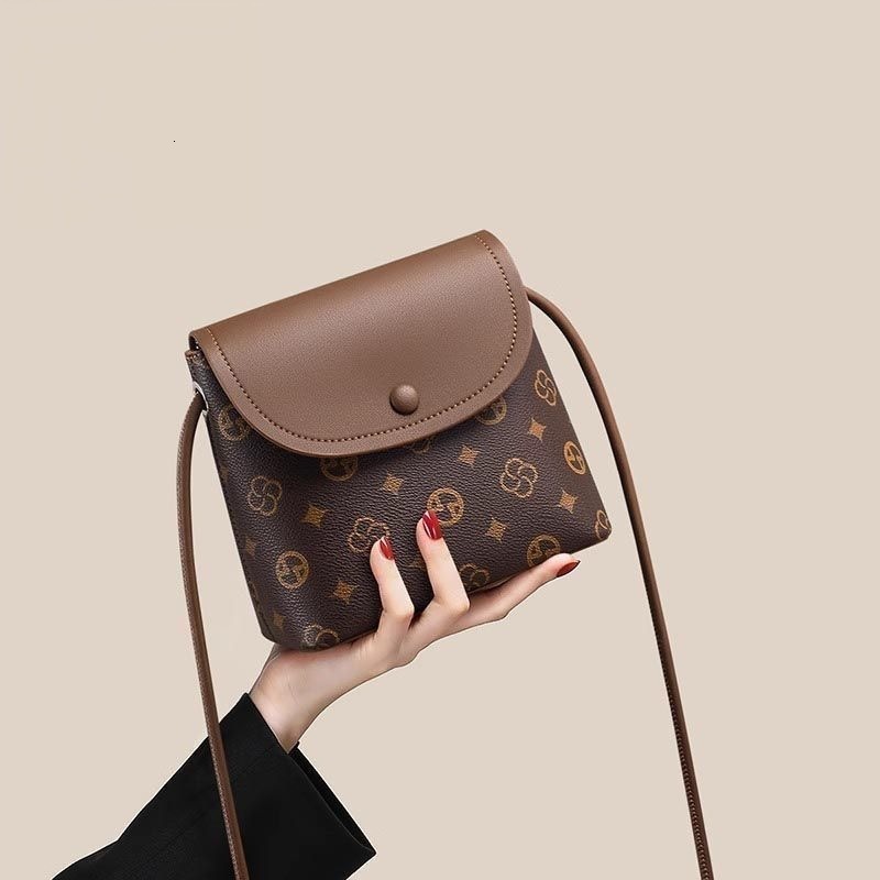 High quality brand new model free delivery designer bag water bucket bag 2025 texture fashionable single shoulder crossbody bag new model free deliver