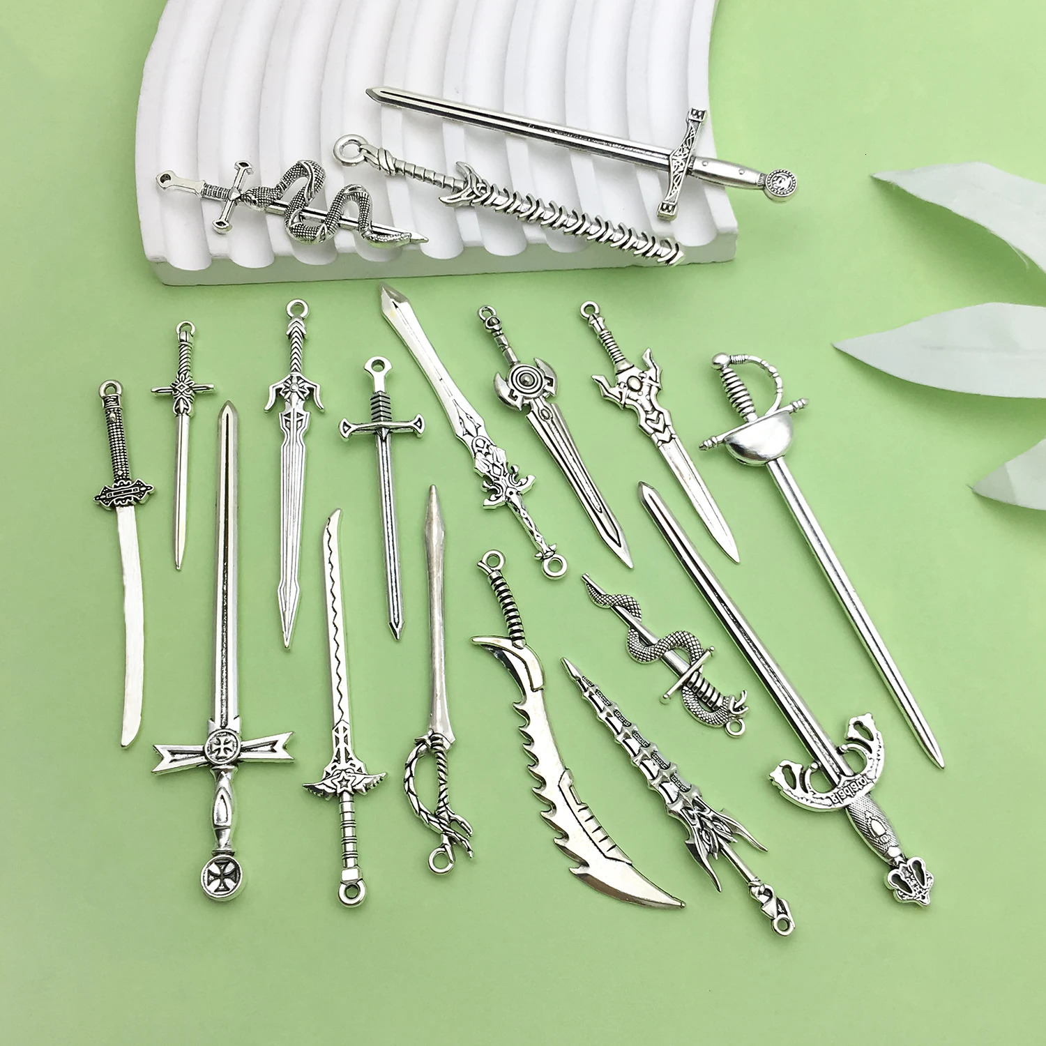 20pcs Vintage Sword n Charms Alloy Weapon Pendants for DIY Bracelet Necklace Jewelry Making Accessories 250609