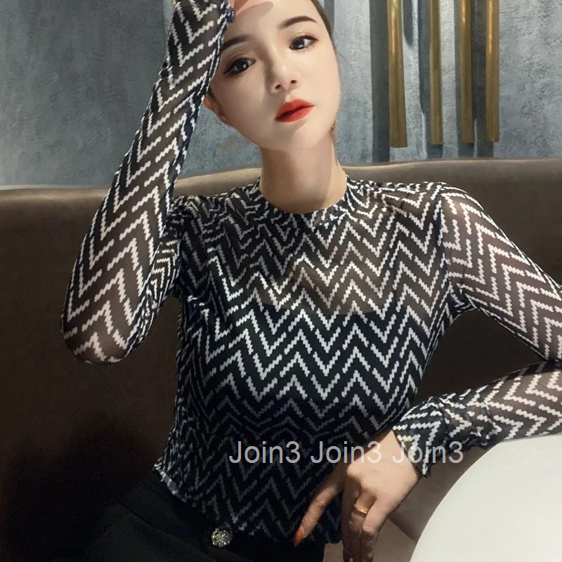 Skinny Clothes Mesh 2025 Female Tops Graphic Womens T Shirts Turtleneck Emo Y2k Japanese Tshirts Streetwear Fitted Tall O Tees