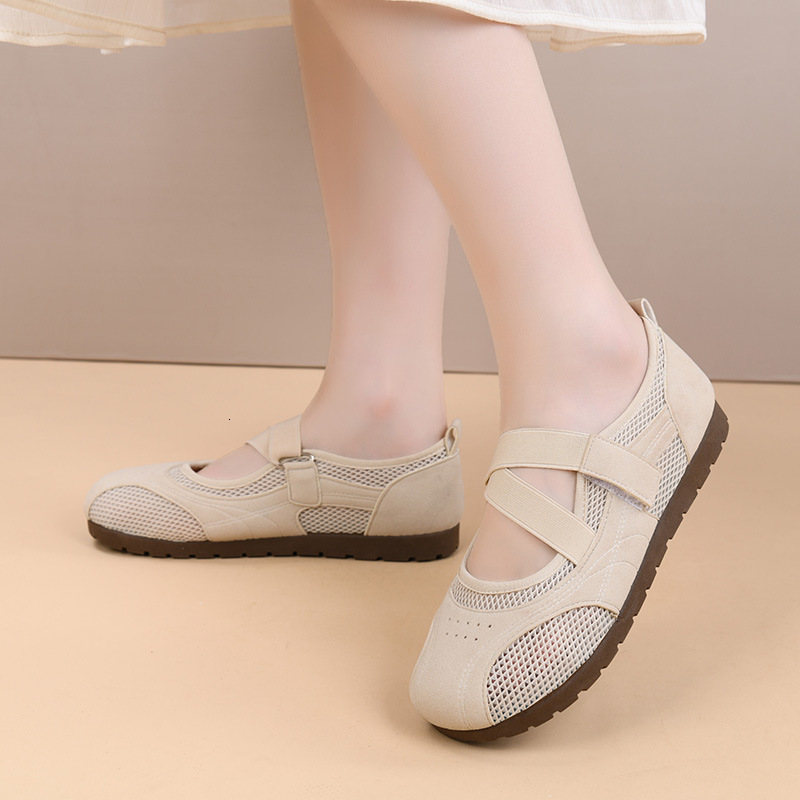 New Sports Mary Jane Women's Breathable Hollow Mesh Mom Thin Sole Ballet Style Versatile Casual Single Shoes for Women ddmythur