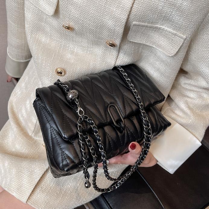 Free shipping designer Bag Embroidery Thread Chain Bag Women Bag 2025 New Versatile Niche Shoulder Bag High-end Niche Crossbody Bag