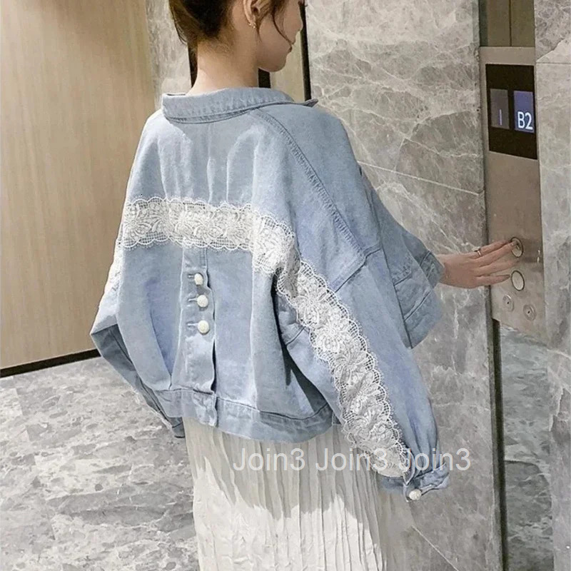 Small Cowboy Coat Woman Short Loose Denim Jacket for Women Crop Long Sleeve in Promotion Vintage Demi-season New Streetwear