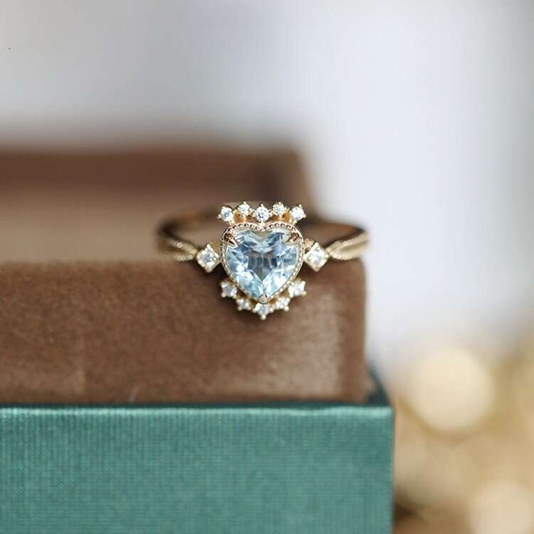 Brooklyn Winter" Pure and Beautiful Girl Natural Sky Blue Topaz Heart Light Luxury Versatile Ring