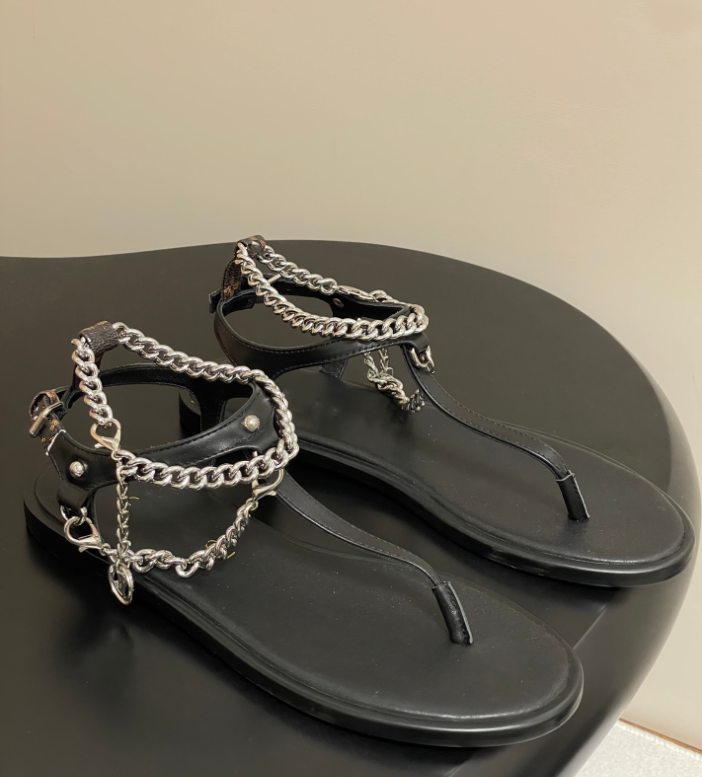 Designer - Summer women's Sandals flat slippers Flip-flops with metal round buckles and Metal chains surround the feet