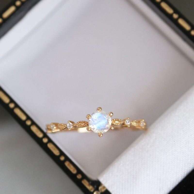 (Tonight's Moonlight Is Beautiful) Anti-Moonstone Vintage Rare Adjustable Ring for Women