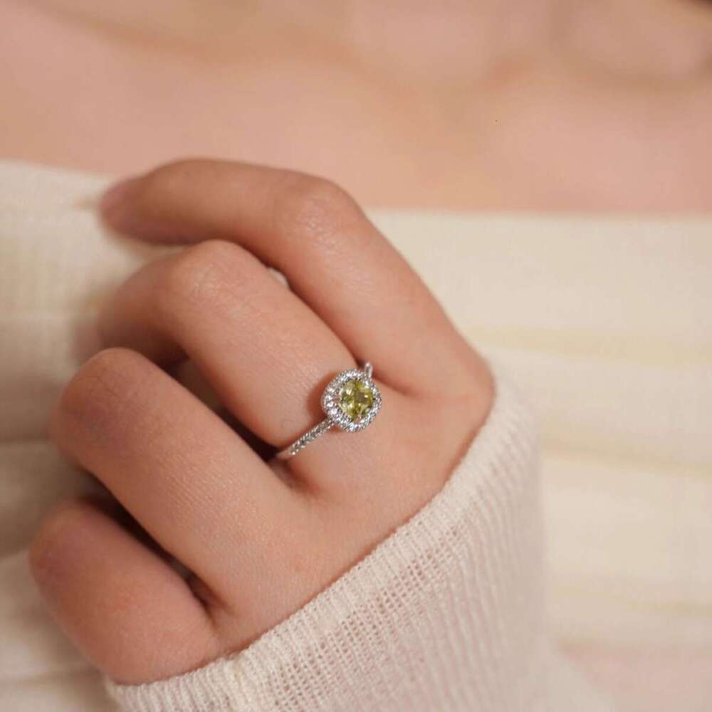 2025 French Style Olive Green Adjustable Open Ring for Women, Niche Design, Light Luxury, High-end Feel, New Model