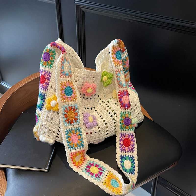 Large Capacity Boho Tote Bag Trendy Floral Crochet Handbag Vintage Multicolor Cut-out Knitted Handbag Fashionable Hollow out Z250618