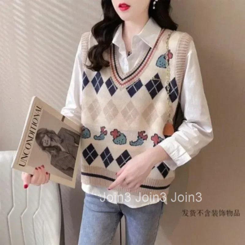 Waistcoat Sleeveless Short Lady Sweaters Pullover Cropped Tops 2025 Jumper Cheap Clothes Clothing Trend Y2k Knit Vests for Women