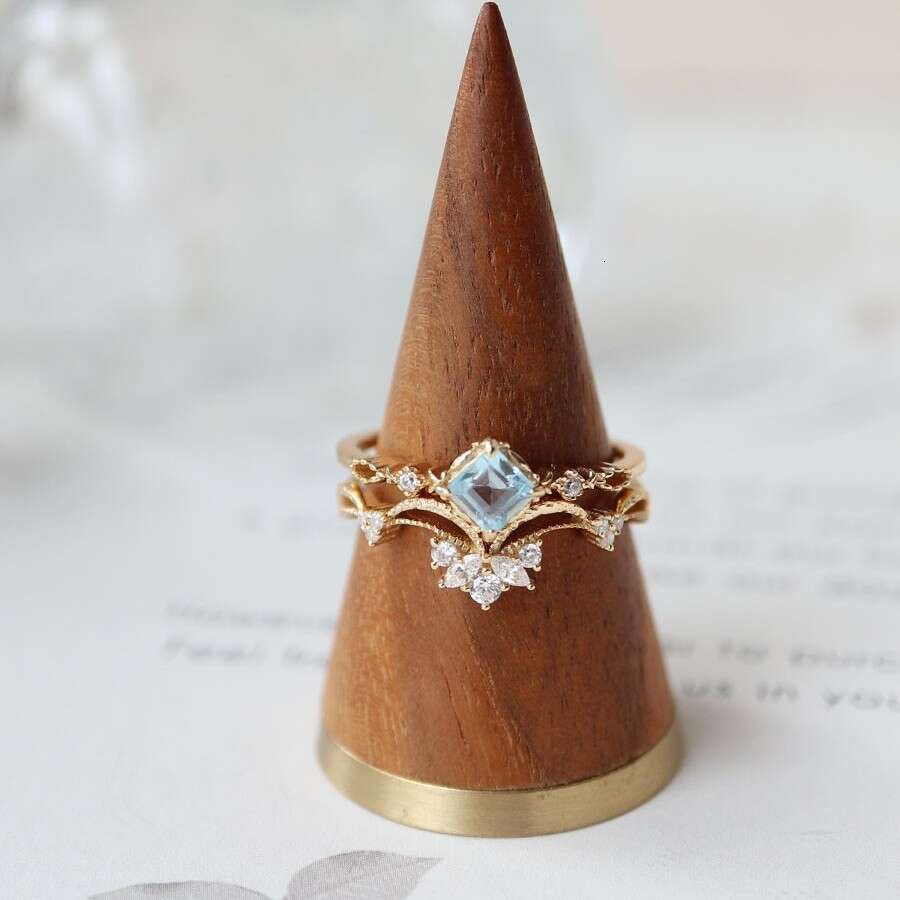 Pale Flower Crown" Zircon V-Shaped Bud Same Style Simple Versatile Stackable Set Light Luxury Ring
