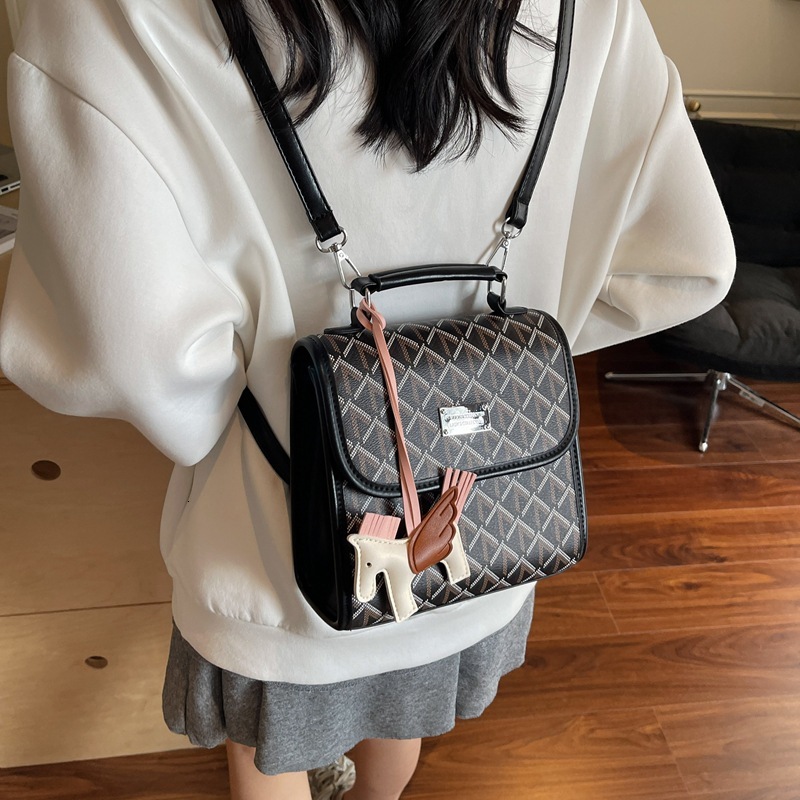 Free shipping designer Handbag Backpack Women Bag 2025 New Versatile Trendy College Style Small Backpack New Fashionable Student School Bag