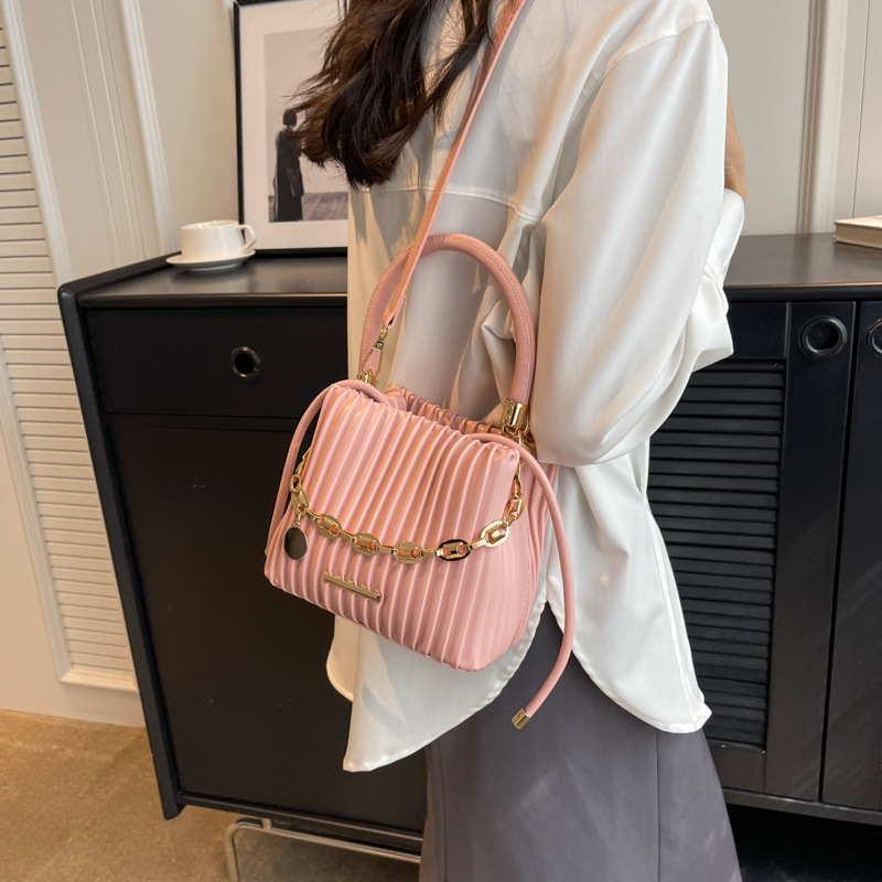 Free shipping designer Unique Designer Bucket Bag 2025 New Versatile Pleated Stylish Crossbody Bag Internet Celebrity Handbag Women Bag