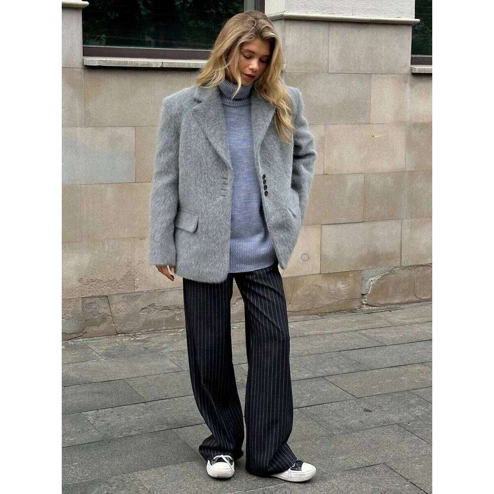 Bornladies Winter New Women's Collar Plush Jacket Elegant Loose Chic Coat Thicken Fashion Office Ladies Warm Button Outerwear
