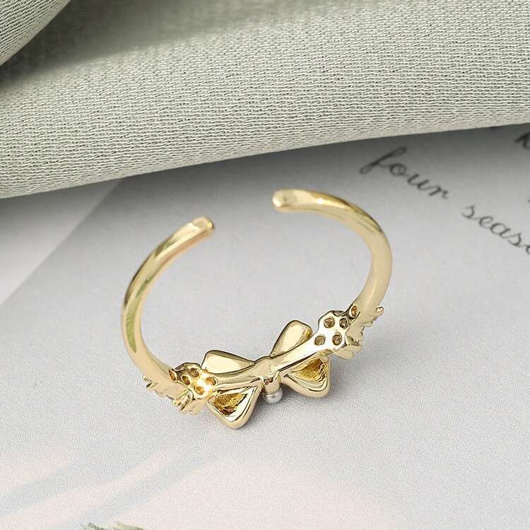 Gentle Bowknot for Women, Light Luxury Minimalist Style, High-end Sense, Fashionable Super Fairy Niche Design Ring Trend