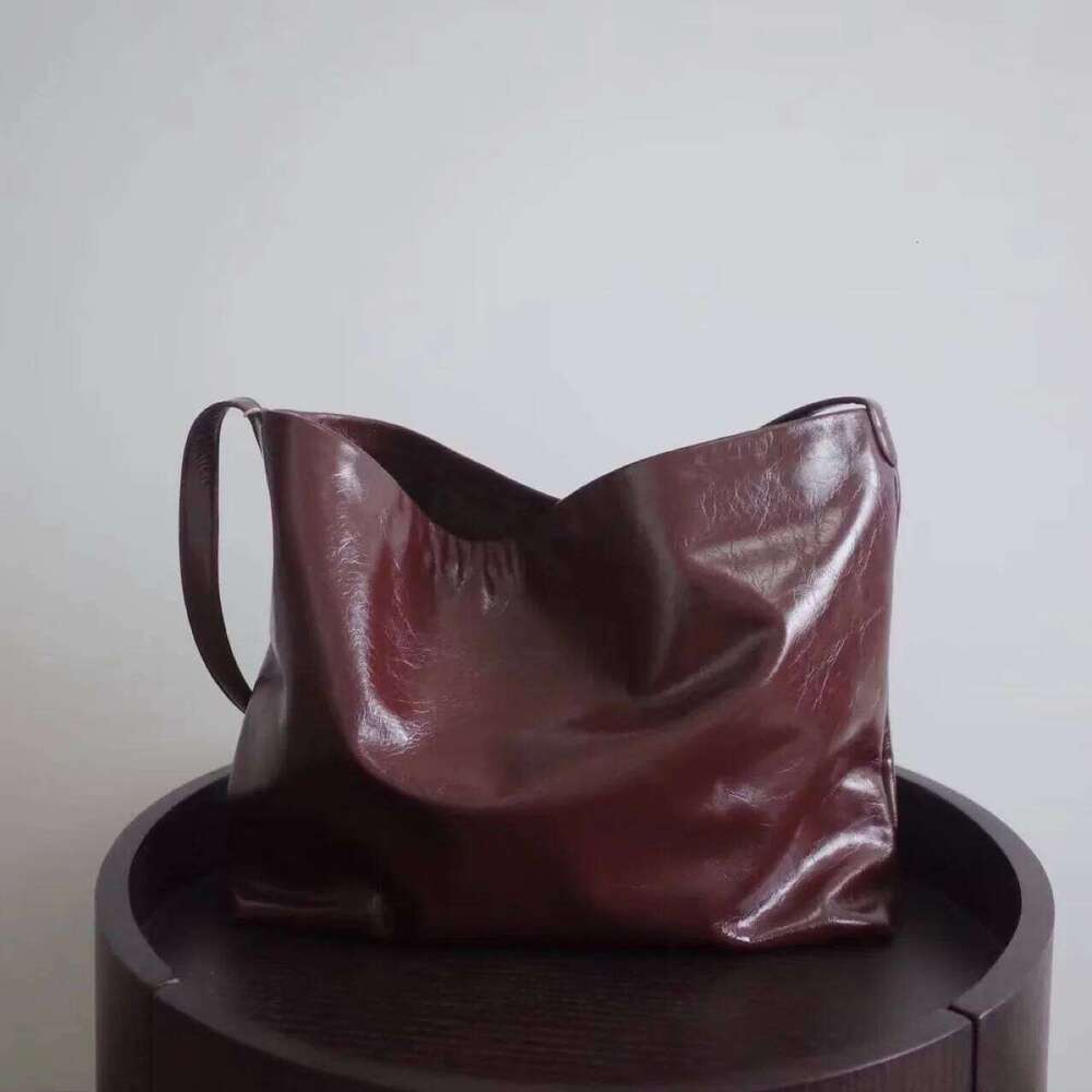 New Nichedesign Korean Style Casual Tote Simple Genuine Leather Bucket Women's Crossbody Bag Motorcycle Equipment Access