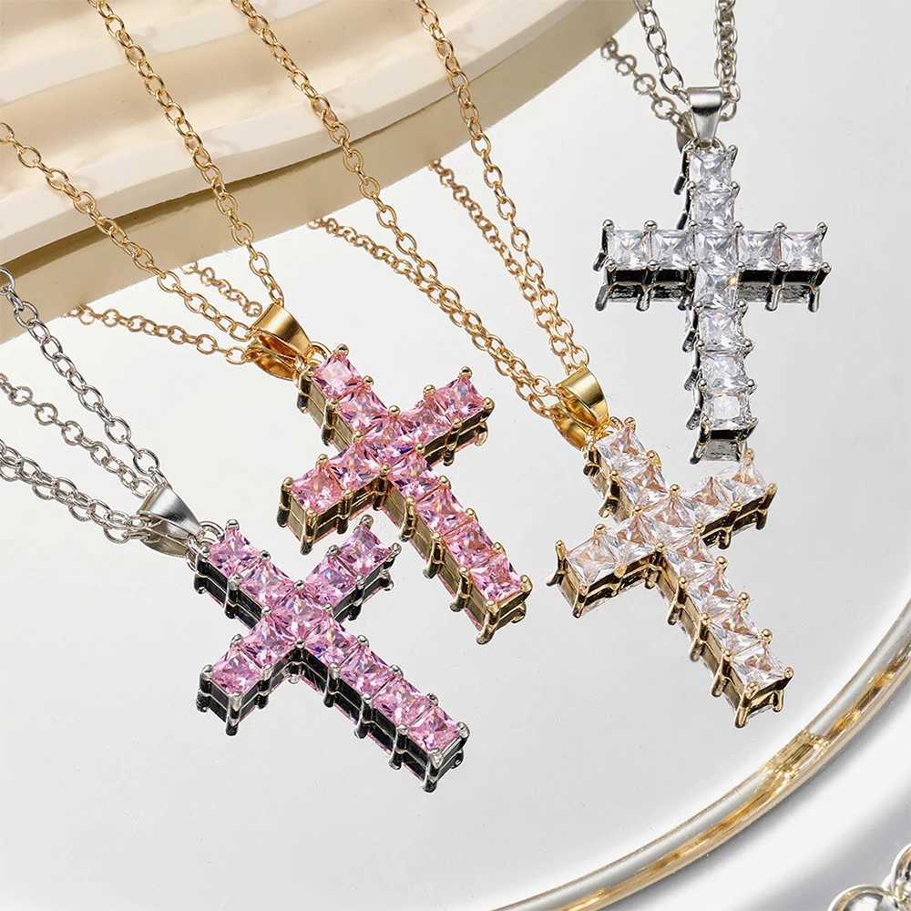 Fashion Crystal Cross Pendant for Women New Multi Color Shiny Romantic Exquisite Necklace Party Leisure Female Jewelry Gift 2024 W250618