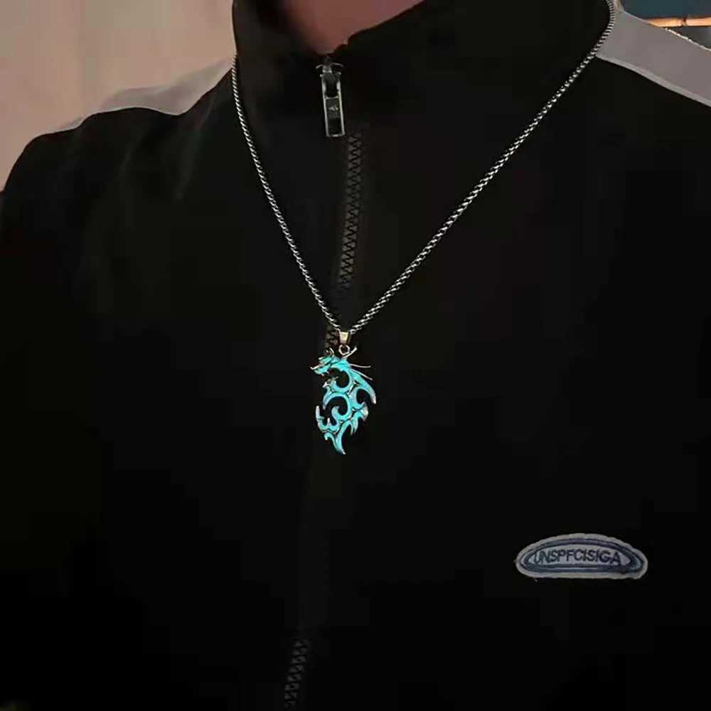 Hiphop Rock Stainl Steel Chain Luminous Alloy Dragon Pendant Glowing Necklace Night Dance Disc Glow In The Dark NecklaceC250617