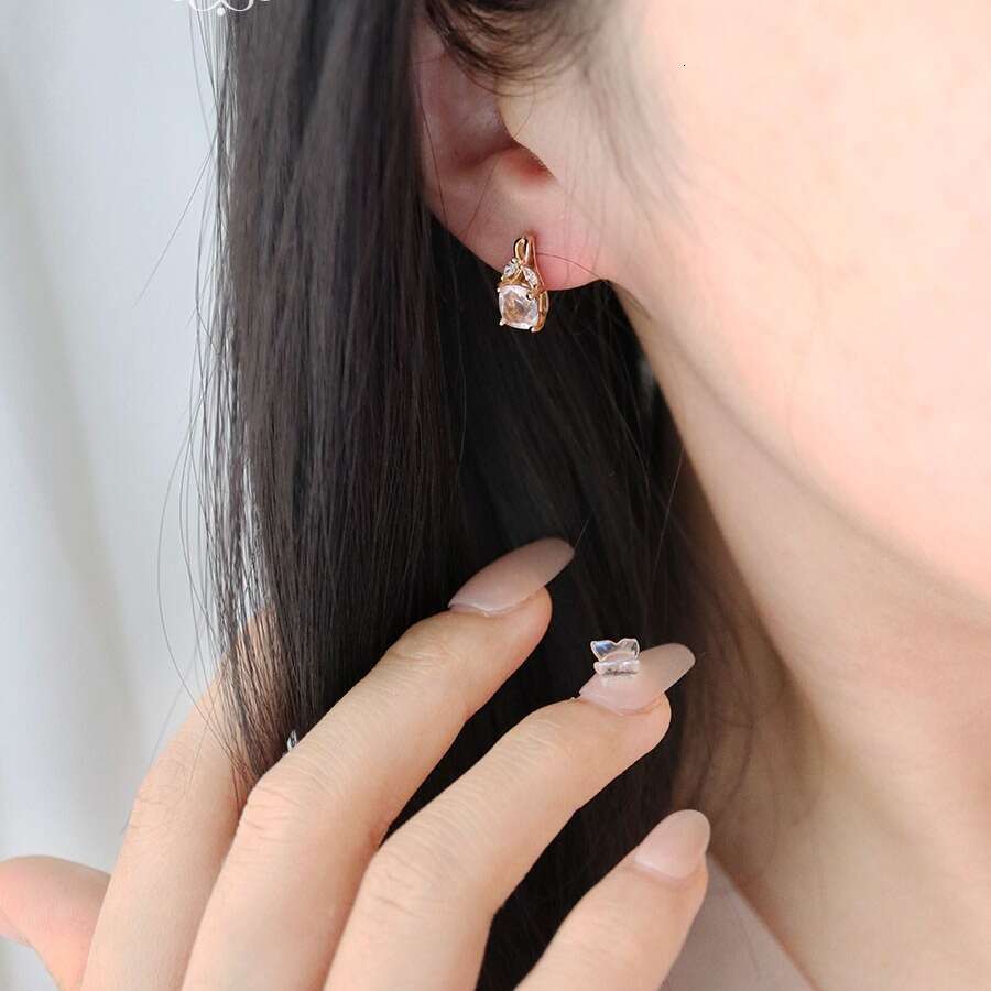 Gentle Atmosphere" Leaf Cross Hollow Natural Pink Quartz Earrings Versatile Necklace Light Luxury Ring Gift for Women