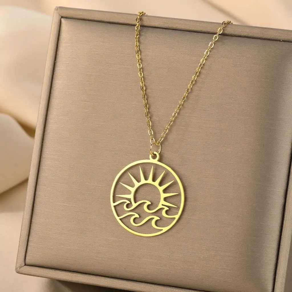 Kinitial Exquisite Fashion Earrings Openwork Sun Pendant with Waves Openwork Sun and Waves Necklace Birthday Gift for Lovers W250618