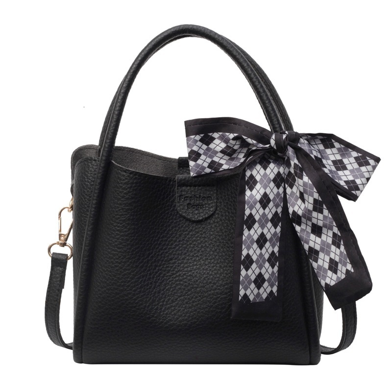 Free shipping designer Handbag Tote Bag Commuter Bag Women Bag 2025 New High-end Simple Trendy Shoulder Bag Korean Style Versatile Hot-selling Bucket 