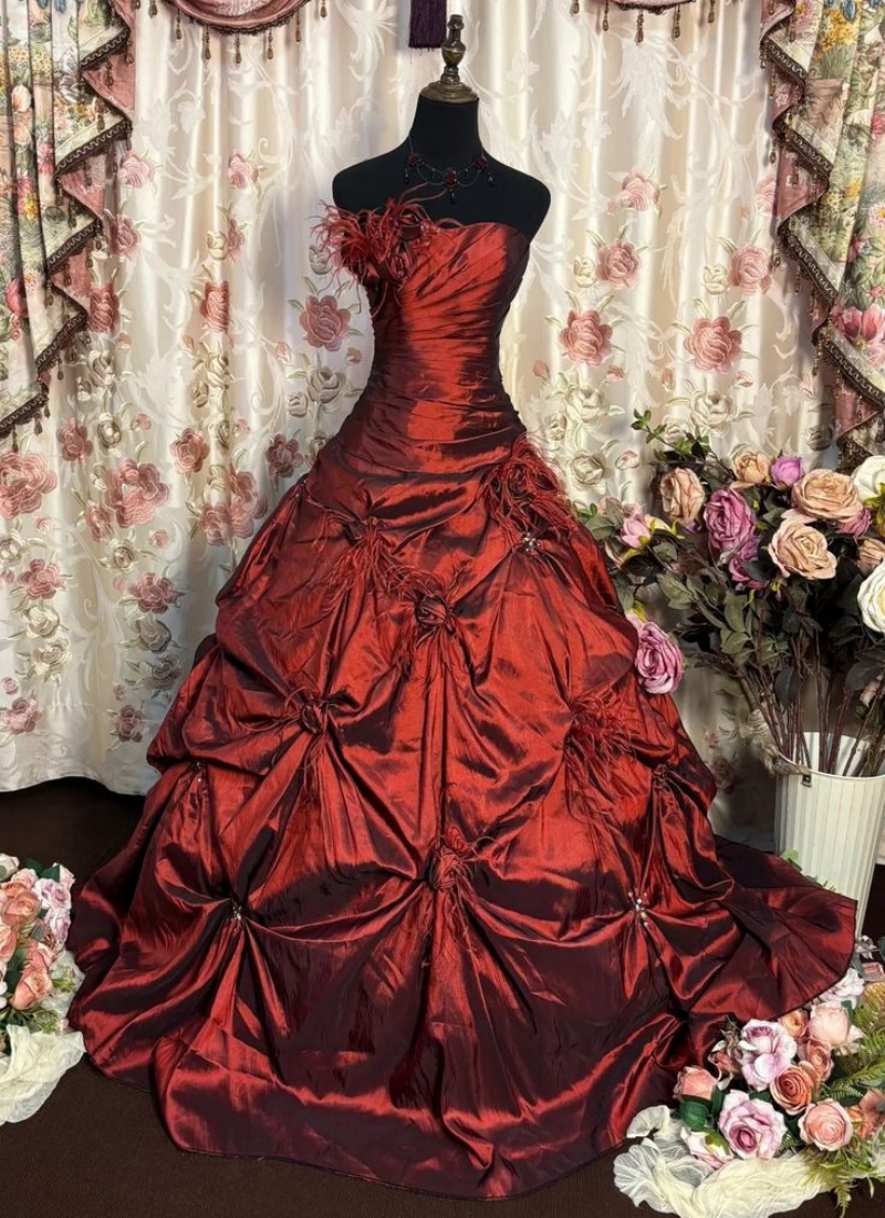 Ruched Vintage Victorian Prom Dresses Dark Red Strapless Satin Evening Gown Hand Made Flowers Feathers Formal Dress Costume Customized