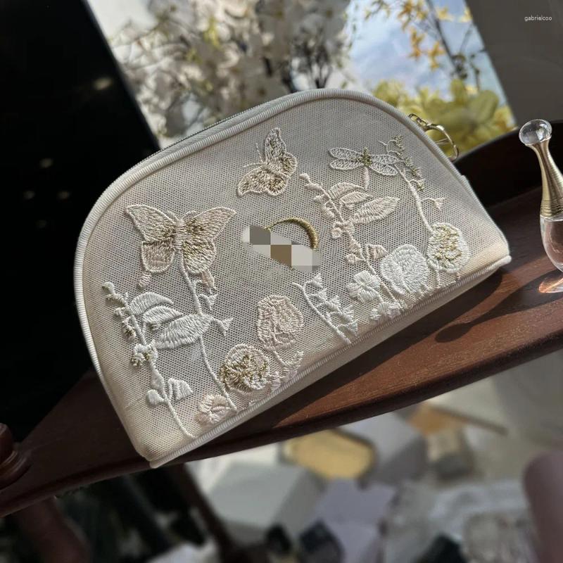 Storage Boxes Designer Mesh Embroidery Cosmetic Bag Butterfly Makeup VIP Gift Lipstick Organizer Clutch Holder For Travelling Toiletry