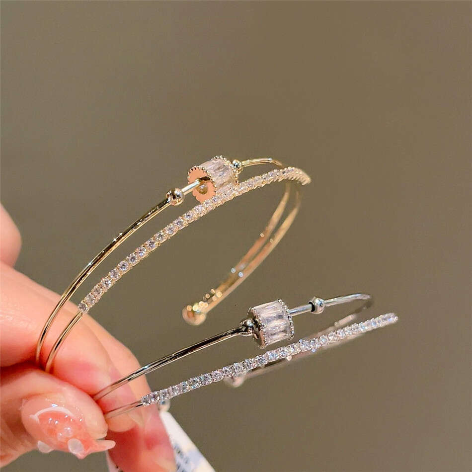 Xiaoman Waist Dongdaemun Niche Circle 2024 Versatile Simple Bracelet Women's Elegant Jewelry