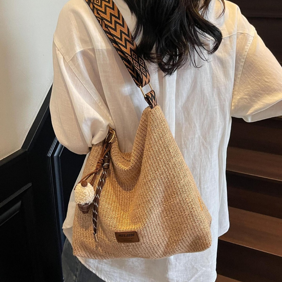 Free shipping designer Summer Trend Straw Bag for Women 2025 New Beach Vacation Commuter Woven Bag Large Capacity High-end Tote Bag