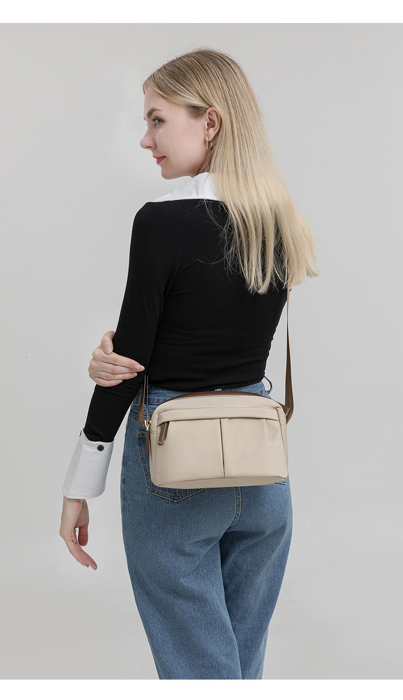 Free Shipping For Designers Women's Crossbody Bag 2025 Luxury Bag New Fashion Small Bag Versatile Personality Shoulder Bag Commuter Solid Color S