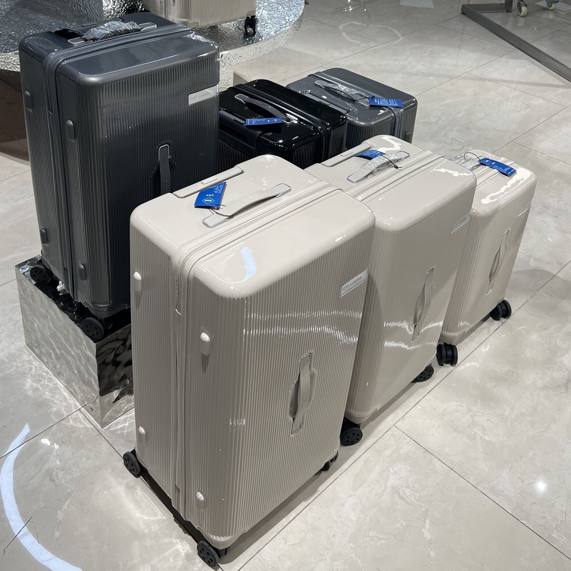 Designer suitcase for women Fashionable large capacity suitcase for men student unisex travel box ultra-lightweight and drop-proof luggage