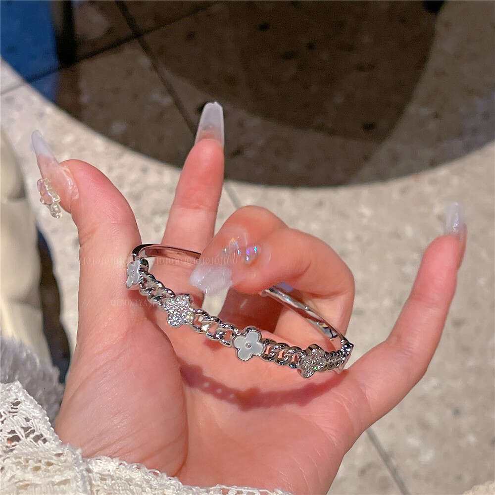 Layered Elegant Flower JOJOACC Light Internet Celebrity Style Hollow Natural Mother-of-Pearl Bracelet Temperament Jewelry