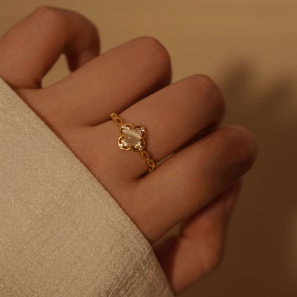 Morning White Dew" French Style Light Luxury Shining Exquisite High-end Versatile Gentle Cat's Eye Stone Open Ring
