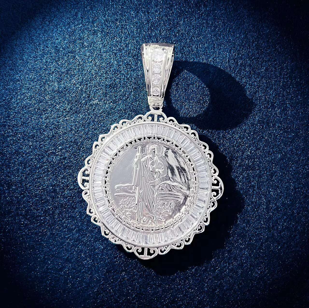 New 925 Sterling Silver VVS Moissanite Diamond Jesus Cross Pendant Mens Custom Iced out Hip Hop Jewelry