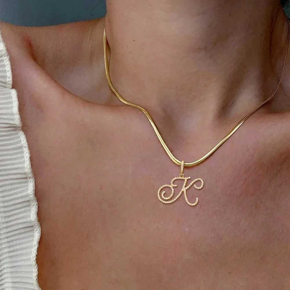 A-Z Initial Bling Cursive Letter Necklace for Women and Girls Gold Plated Snake Chain Alphabet Pendant Clavicle Necklaces Collar Jewelry W250618