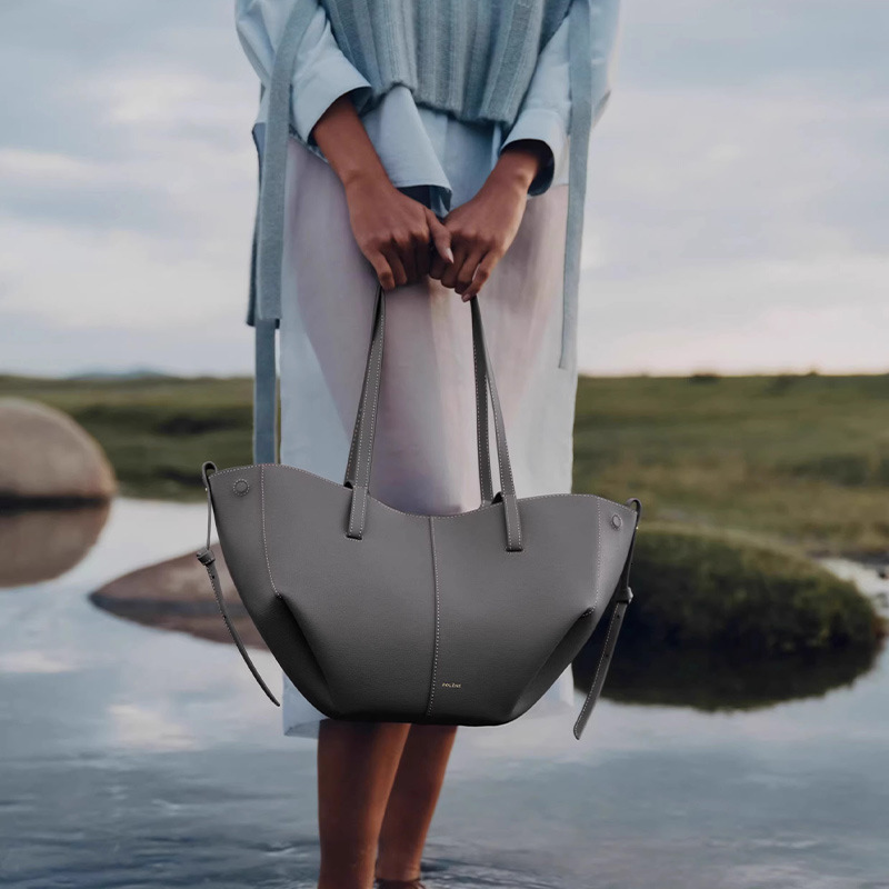 Free Shipping 2025 New Designer Bag Top Leather Women's Handbag Fashion High Quality Shopping Bag Genuine Leather Commuter Large Capacity Shoulde