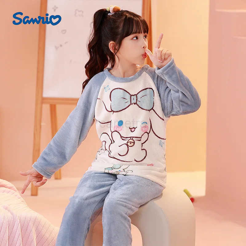 Sanrio Childrens Sleepwear Loungewear Girls Autumn and Winter Coral Fleece Thickened Set Pajama Girl Robe Clothing XJ250618XJ250618