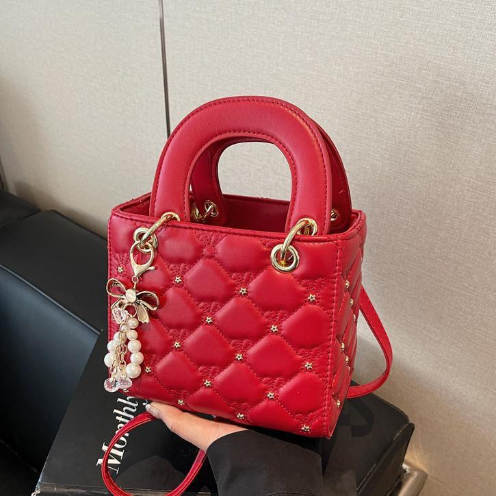 Free shipping designer Handbag Tote Bag Women Bag 2025 New Trend Hot Style Shoulder Bag Versatile Fashionable High-end Crossbody Bag