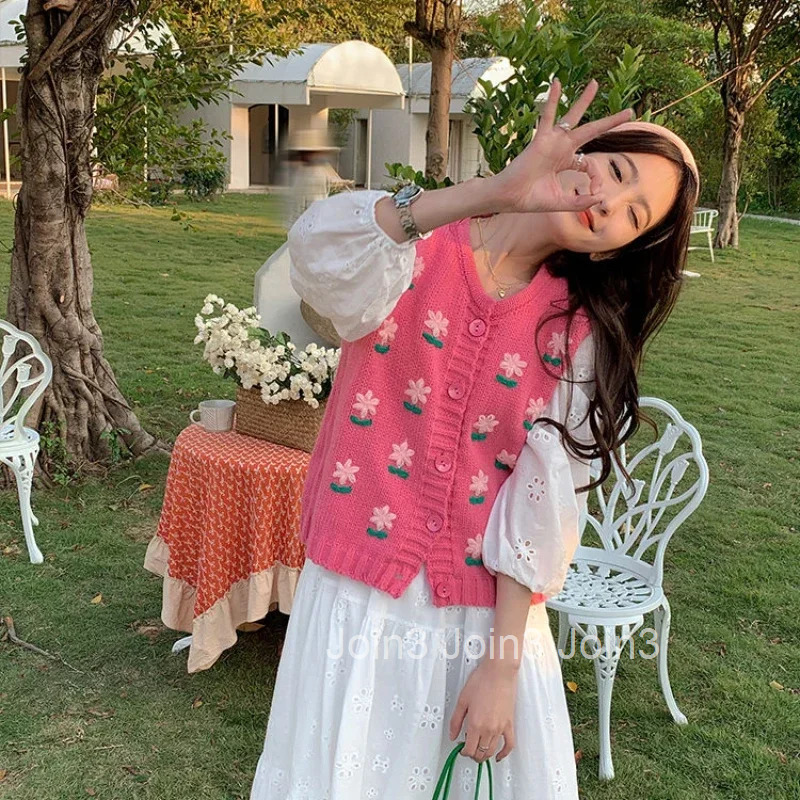 V-neck Womens Sweater Kawaii Knit Tops for Woman Vest Cute Pink Graphic Winter Button Jersey Cashmere Aesthetic Long Sleeve