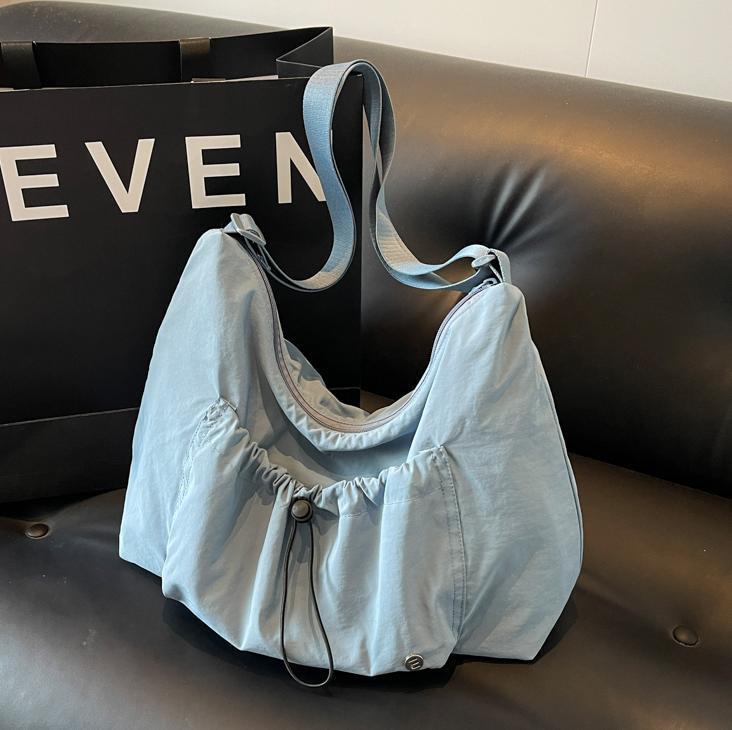 Free shipping designer Nylon Cloth Bag Women Large Capacity Bag 2025 New Casual Lightweight Dumpling Bag Versatile High-end Crossbody Tote Bag