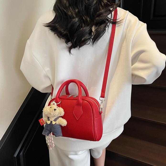 Free shipping designer Bag Niche High-end Handbag Bowling Bag Women Bag 2025 New Retro Fashion Shoulder Bag Textured Versatile Crossbody Bag