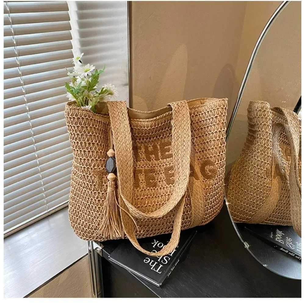 French style large capacity woven straw bag for women new beach shoulder bag casual commuting tote bag B250618