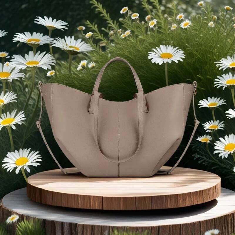 Classic Elegant Style Large Capacity Wing Crossbody Handbag Retro European American Niche Bucket Armpit Tote Bag Fashion