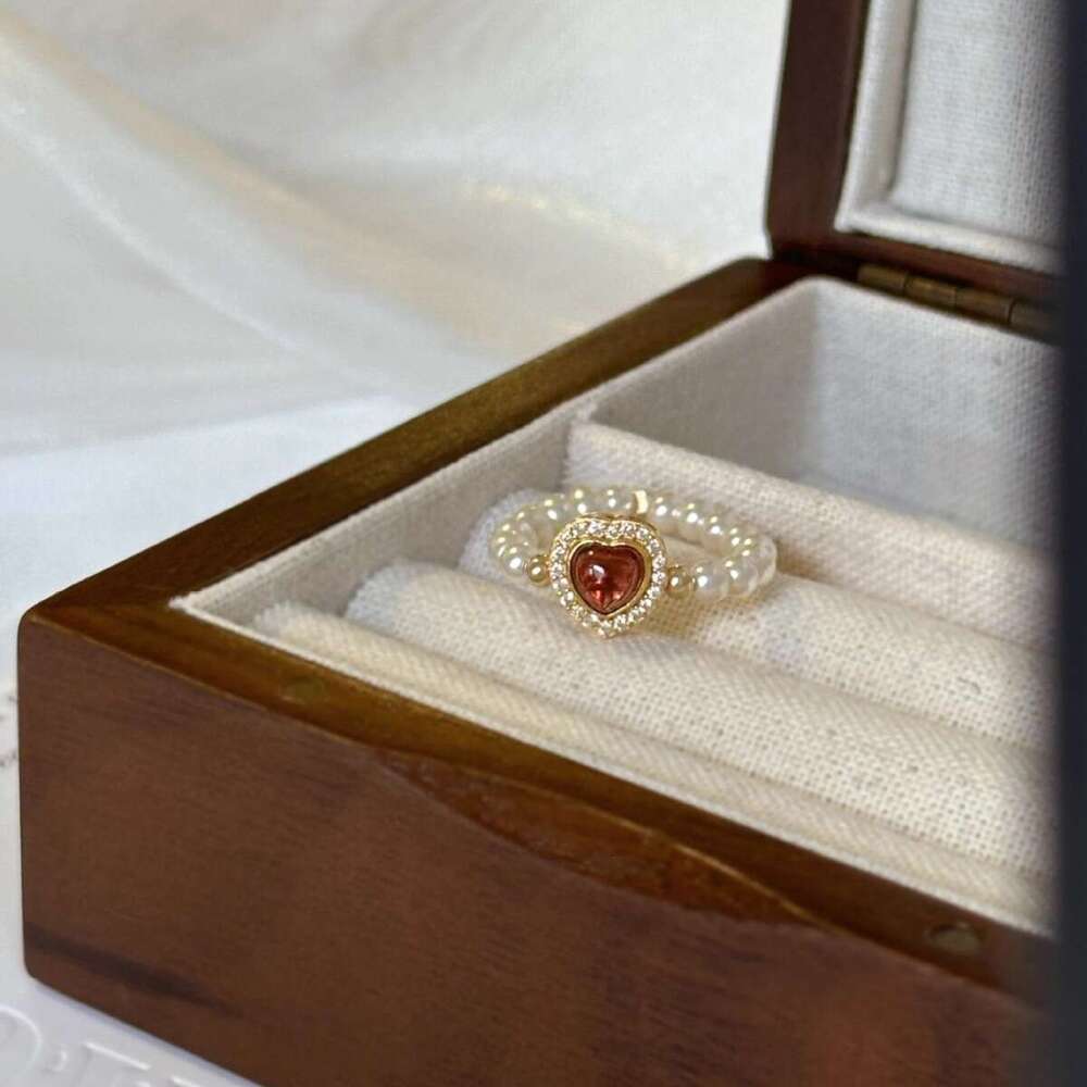 High Wine Red Garnet Heart Imitation Shijia Pearl for Women New Young Luxury High-end Elastic Rope Ring