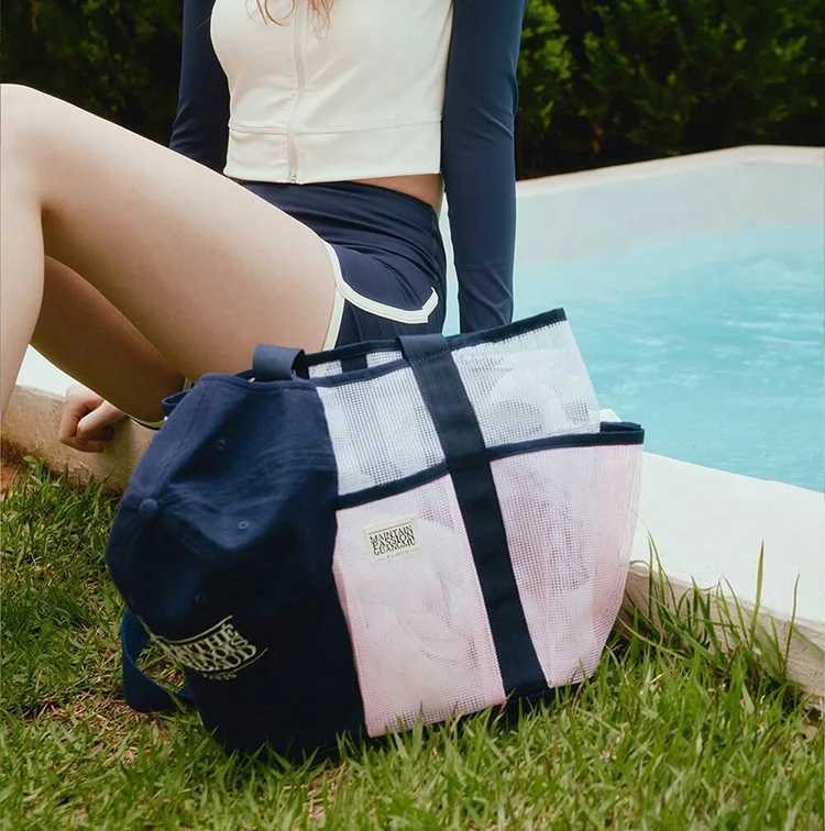Korean Portable Swimming Bag Large-capacity Hollow Breathable Bathing Beach Fitness Mti-pocket Mesh Storage Bag B250618