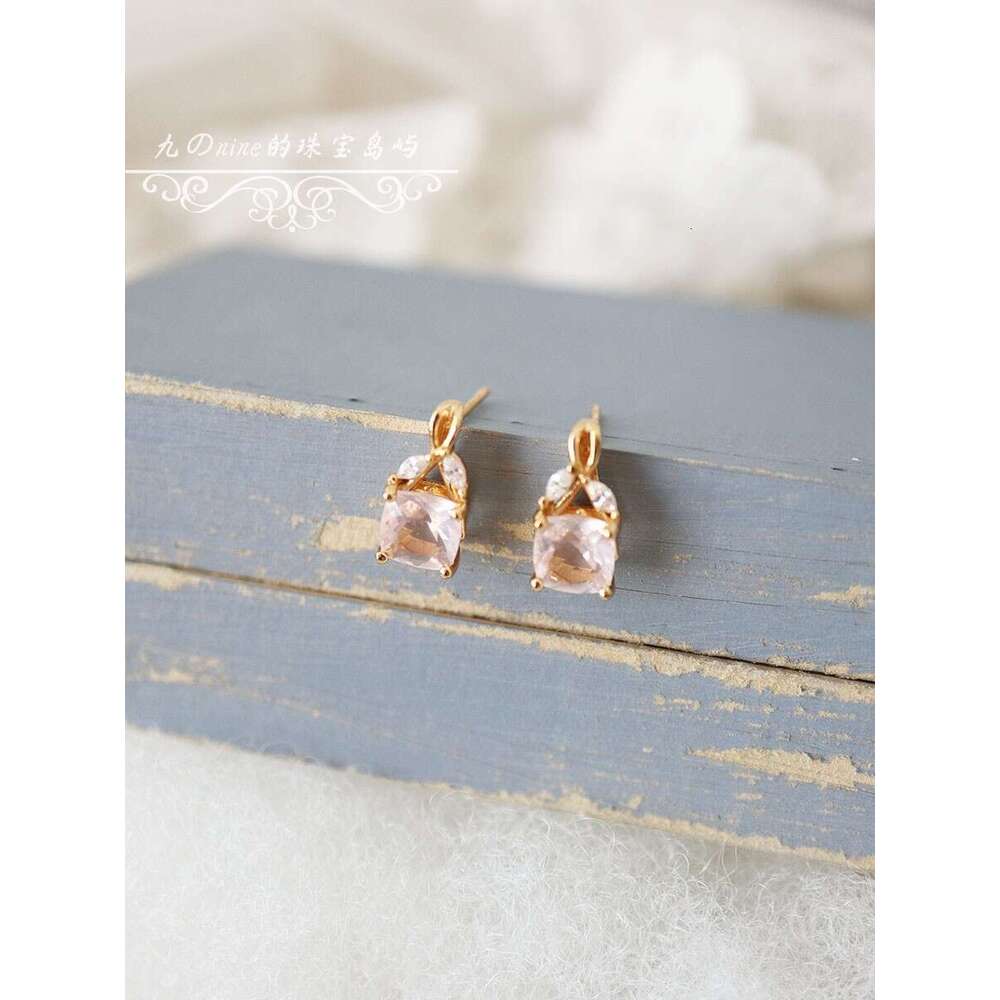 Gentle Atmosphere" Leaf Cross Hollow Natural Pink Quartz Earrings Versatile Necklace Light Luxury Ring Gift for Women